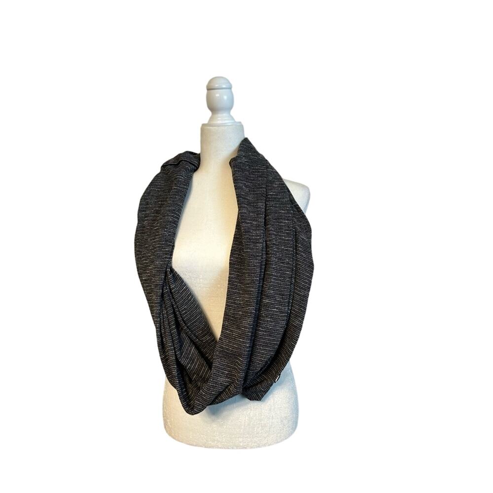 Lululemon Vinyasa Scarf Women OS Black Grey Good Multi Way Snap Infinity Scarf